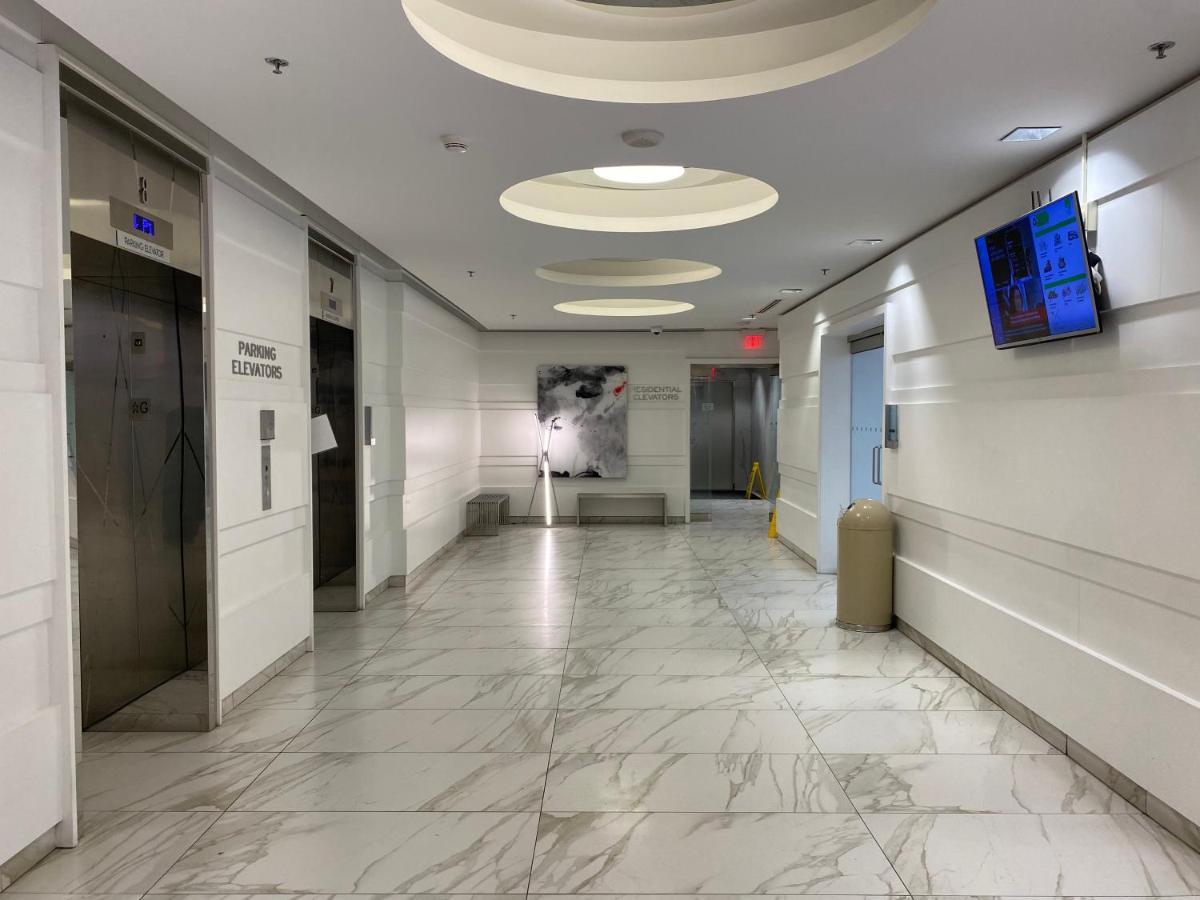 Cozy 2 Bedroom Free Parking Downtown Toronto 1Min Scotiabank Arena Tff Cn Tower Rogers Centre Union Station Bagian luar foto