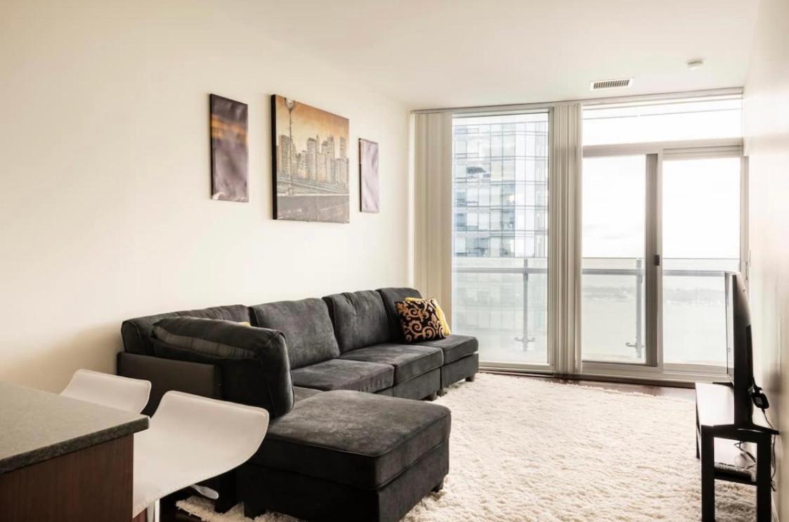 Cozy 2 Bedroom Free Parking Downtown Toronto 1Min Scotiabank Arena Tff Cn Tower Rogers Centre Union Station Bagian luar foto